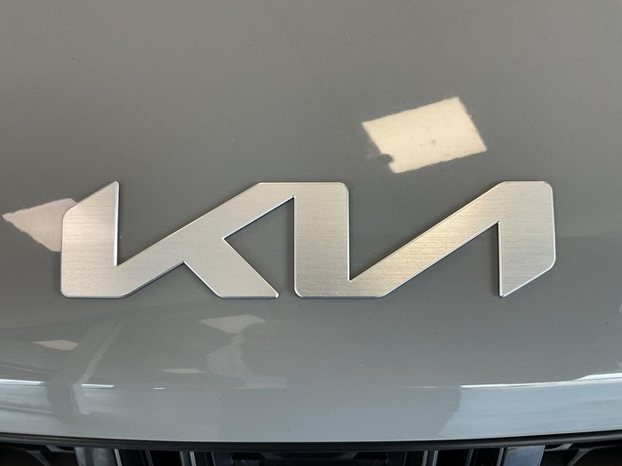 2023 Kia Carnival S