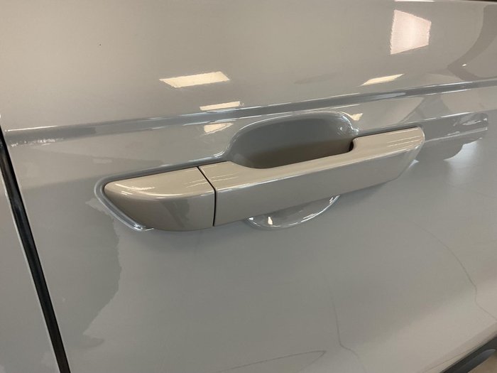 2023 Kia Carnival S