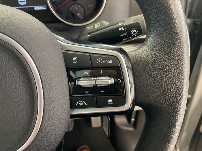 2023 Kia Carnival S