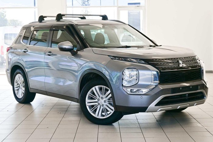 2023 Mitsubishi Outlander LS