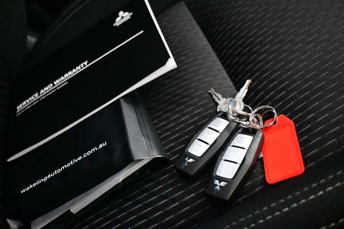 2023 Mitsubishi Outlander LS