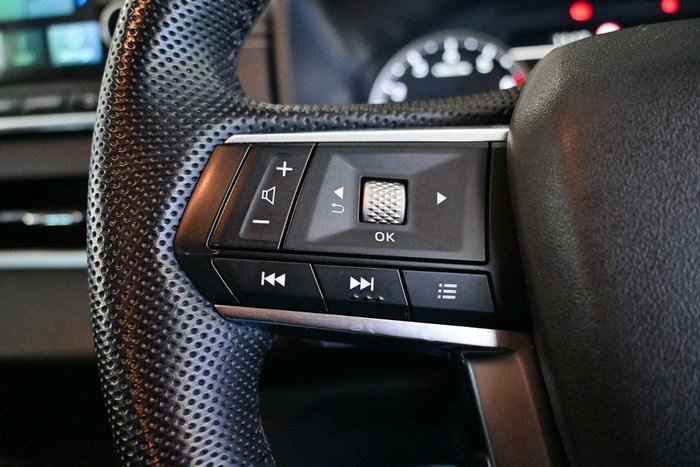 2023 Mitsubishi Outlander LS