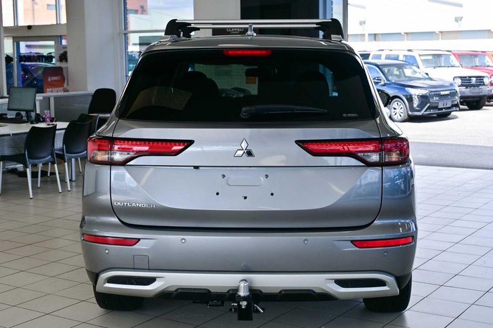 2023 Mitsubishi Outlander LS