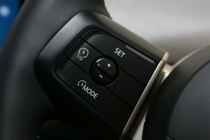 2025 MINI Cooper SE Favoured