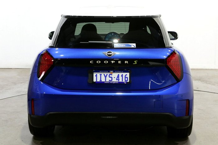 2025 MINI Cooper SE Favoured