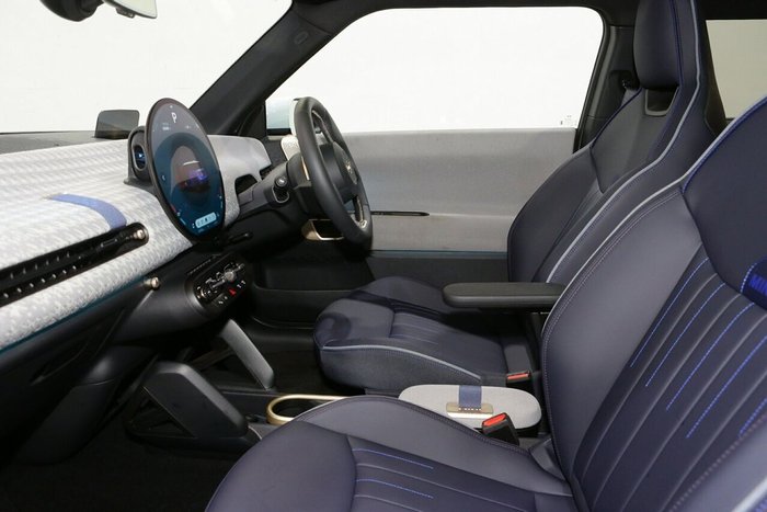 2025 MINI Cooper SE Favoured