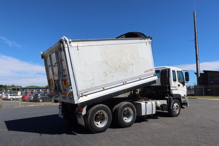 2017 Isuzu Giga