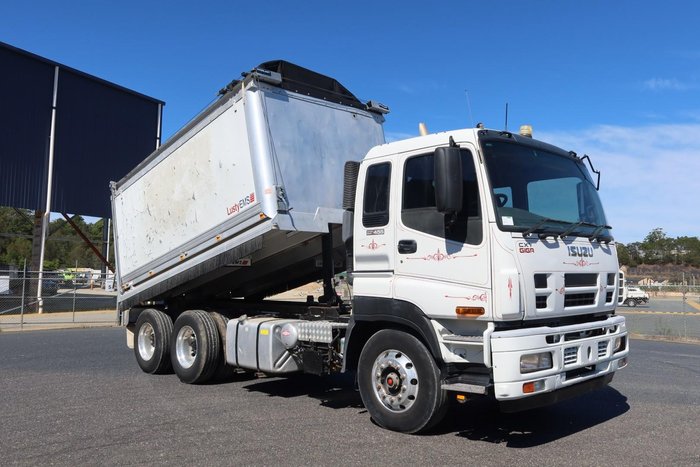 2017 Isuzu Giga