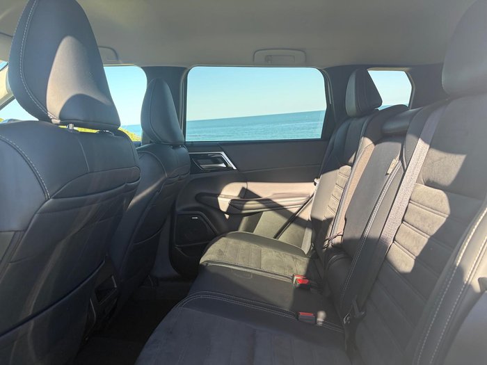 2025 Mitsubishi Outlander Aspire