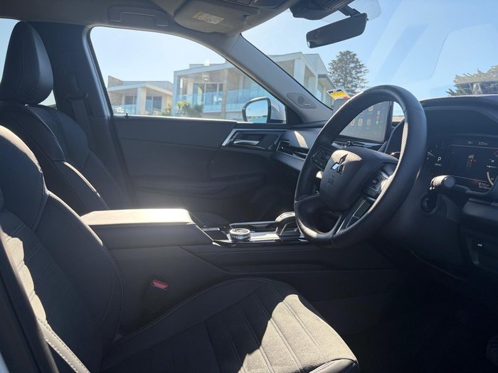 2025 Mitsubishi Outlander Aspire
