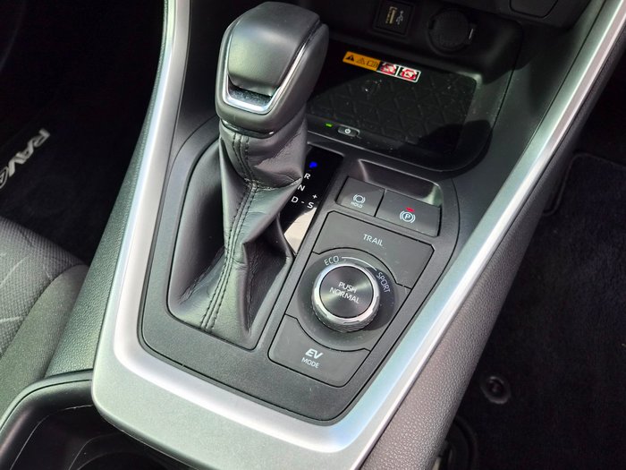2024 Toyota RAV4 GXL