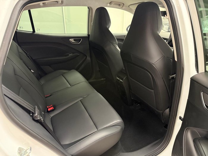 2026 MG MG4 EV Urban Essence 43 AH4E MY26 York White