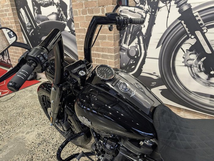 2025 Harley-Davidson Road King Special 114 (FLHRXS) Touring Black