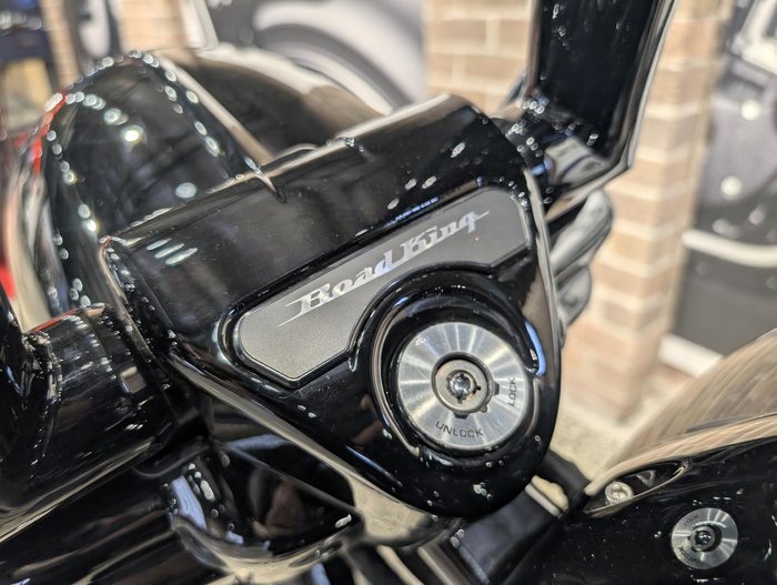 2025 Harley-Davidson Road King Special 114 (FLHRXS) Touring Black