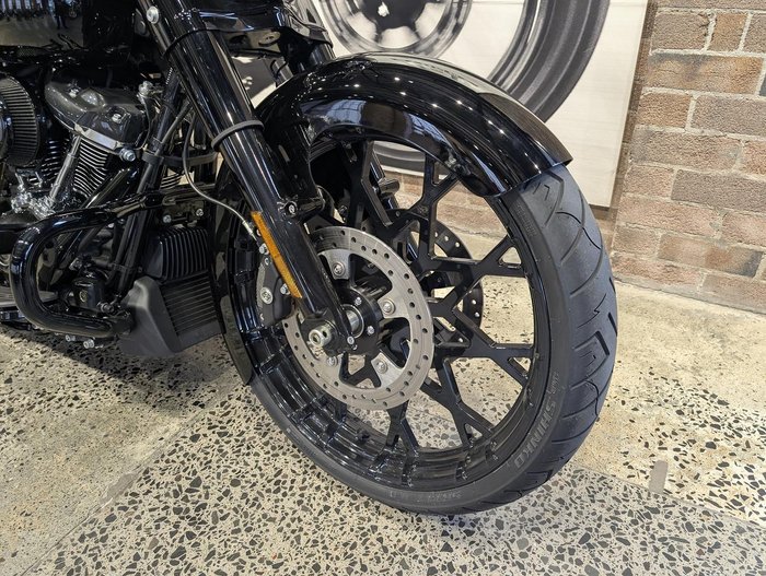 2025 Harley-Davidson Road King Special 114 (FLHRXS) Touring Black