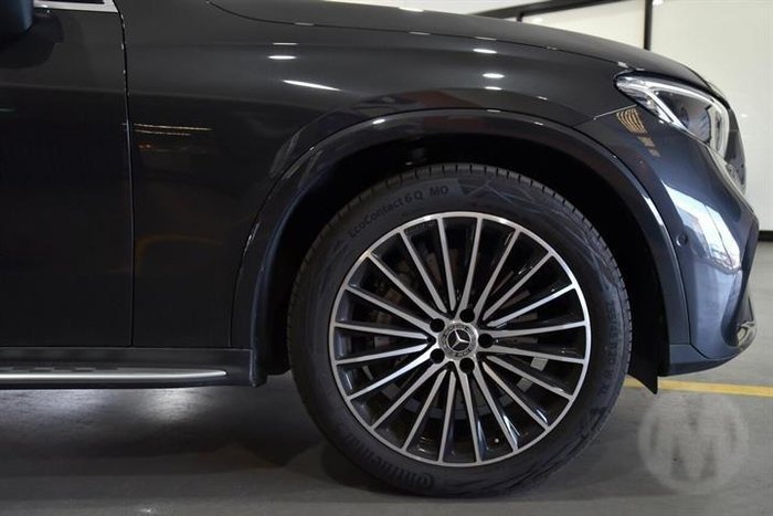 2025 Mercedes-Benz GLC-Class GLC300