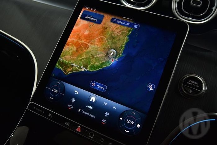 2025 Mercedes-Benz GLC-Class GLC300