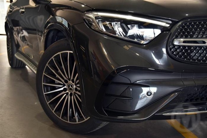 2025 Mercedes-Benz GLC-Class GLC300