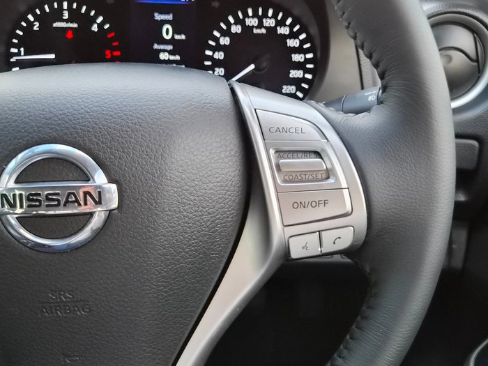 2020 Nissan Navara ST-X