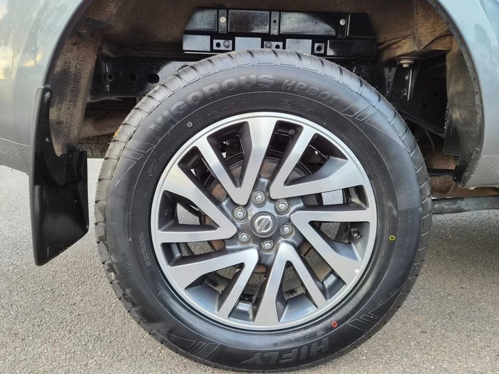 2020 Nissan Navara ST-X