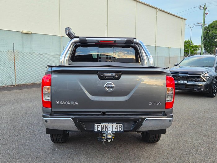 2020 Nissan Navara ST-X