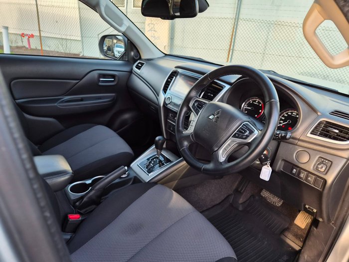 2022 Mitsubishi Triton GLX-R