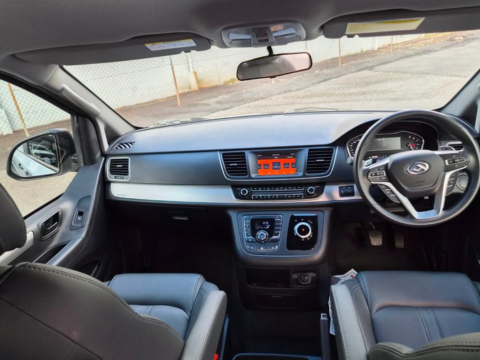 2021 LDV G10 +