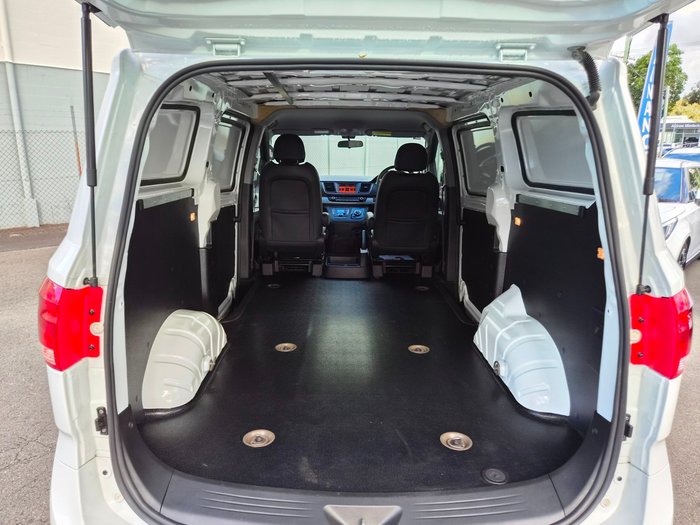 2021 LDV G10 +
