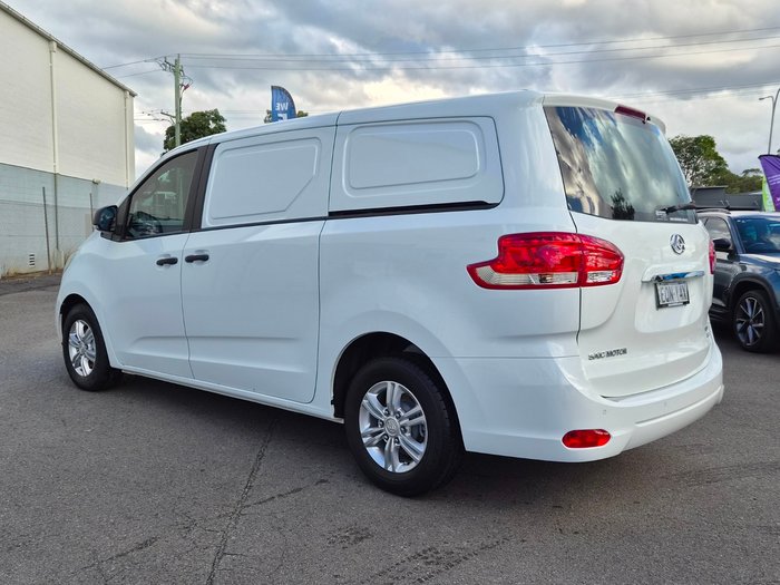 2021 LDV G10 +