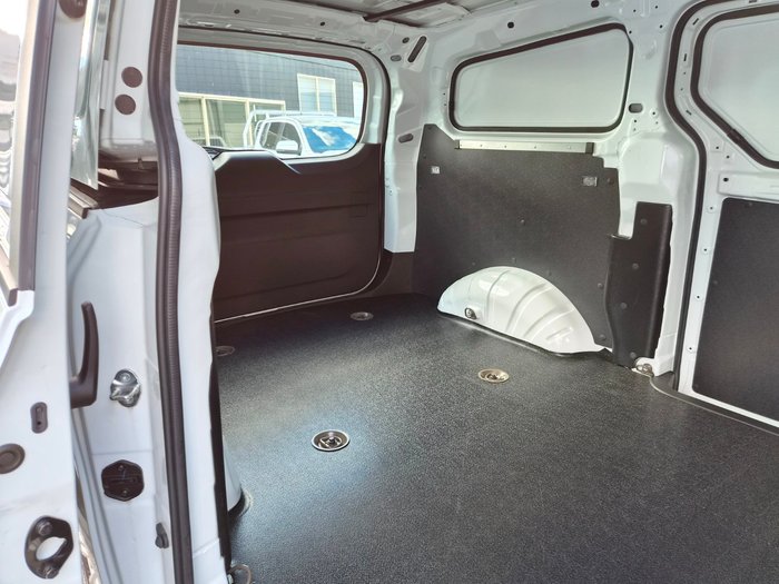 2021 LDV G10 +