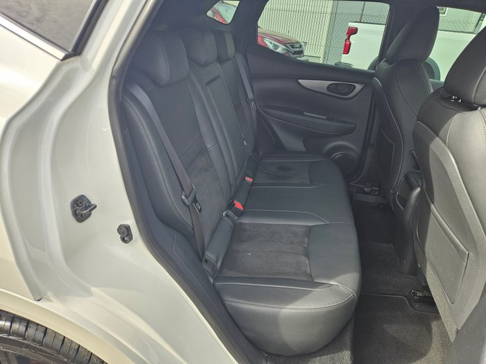 2020 Nissan QASHQAI Midnight Edition