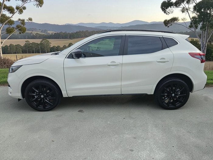 2020 Nissan QASHQAI Midnight Edition