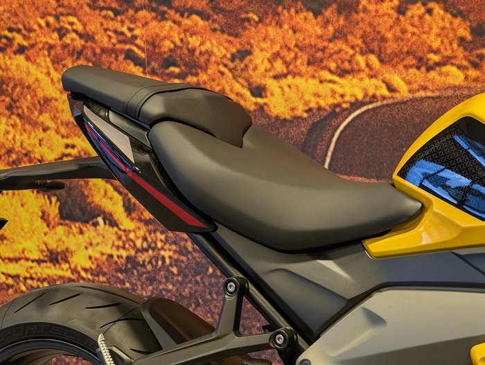 2026 Triumph Daytona 660 LAMS Daytona Yellow