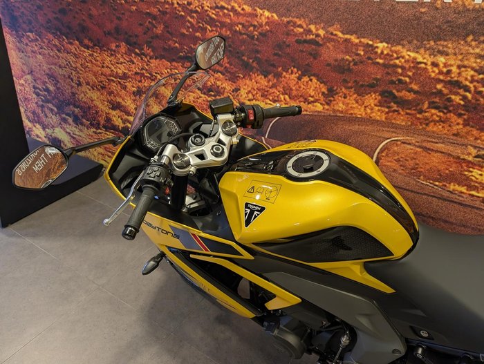 2026 Triumph Daytona 660 LAMS Daytona Yellow
