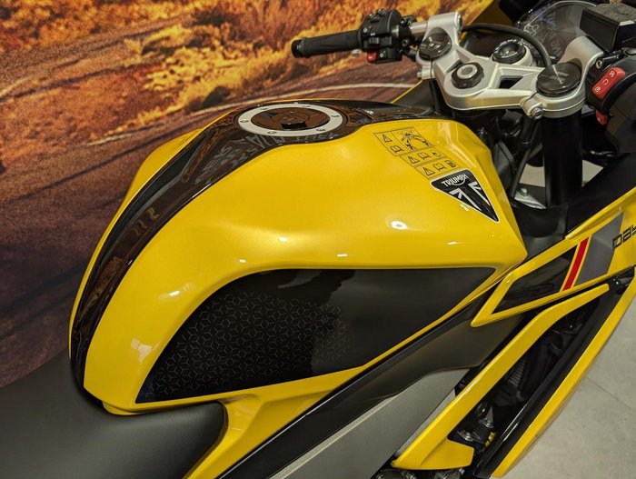 2026 Triumph Daytona 660 LAMS Daytona Yellow