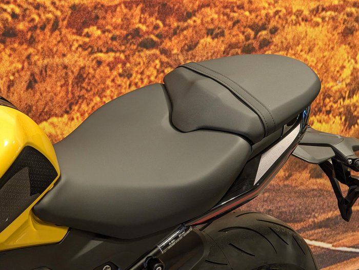 2026 Triumph Daytona 660 LAMS Daytona Yellow