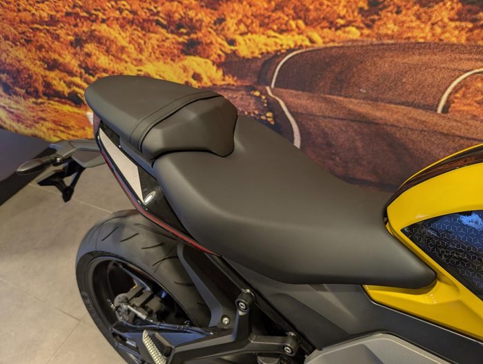 2026 Triumph Daytona 660 LAMS Daytona Yellow
