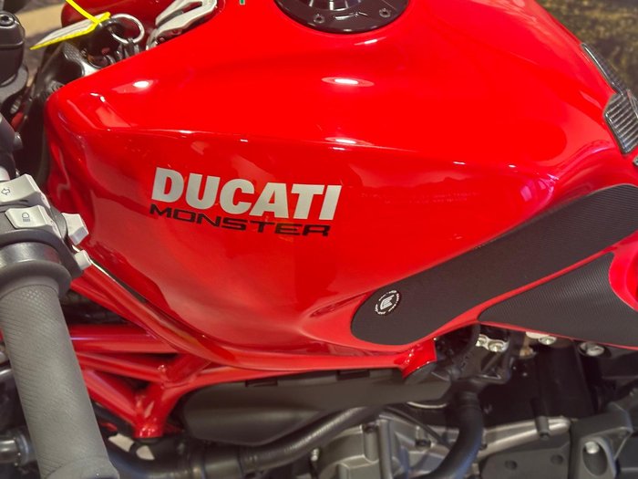 2020 Ducati Monster 821 Monster Red
