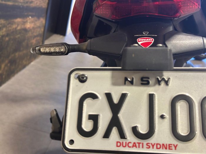 2020 Ducati Monster 821 Monster Red