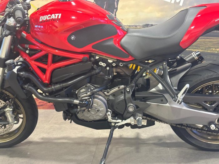 2020 Ducati Monster 821 Monster Red