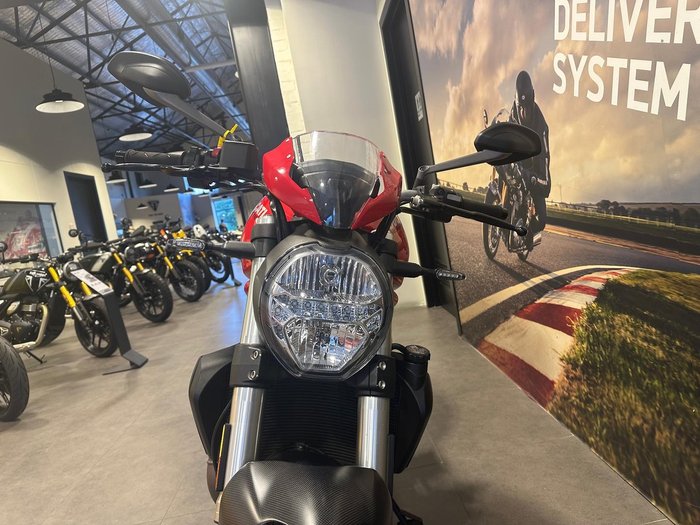 2020 Ducati Monster 821 Monster Red