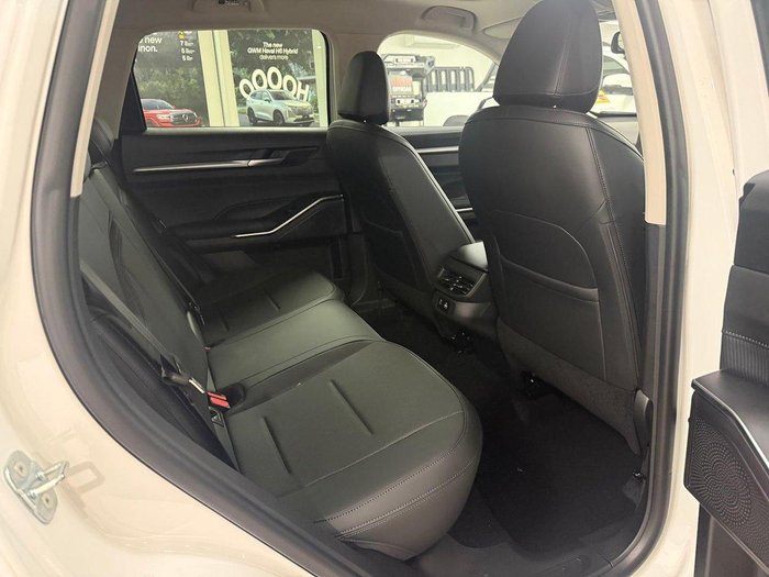 2026 GWM Haval H6 Lux Hybrid B01 Hamilton White