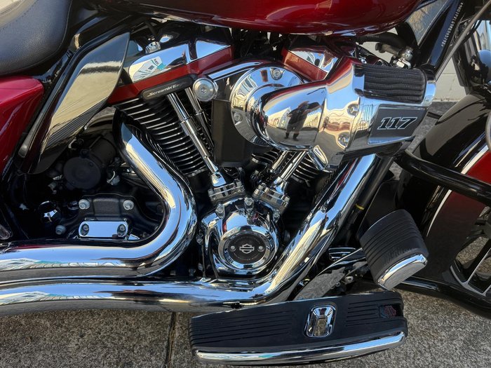 2021 Harley-Davidson CVO Street Glide 117 (FLHXSE) Touring Black