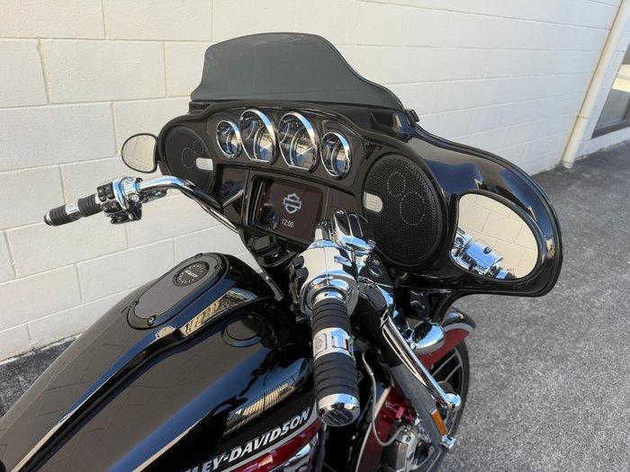2021 Harley-Davidson CVO Street Glide 117 (FLHXSE) Touring Black