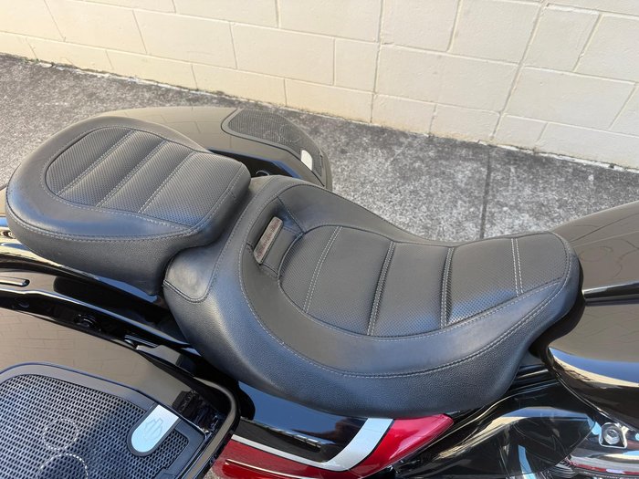 2021 Harley-Davidson CVO Street Glide 117 (FLHXSE) Touring Black