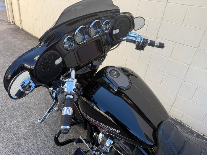 2021 Harley-Davidson CVO Street Glide 117 (FLHXSE) Touring Black