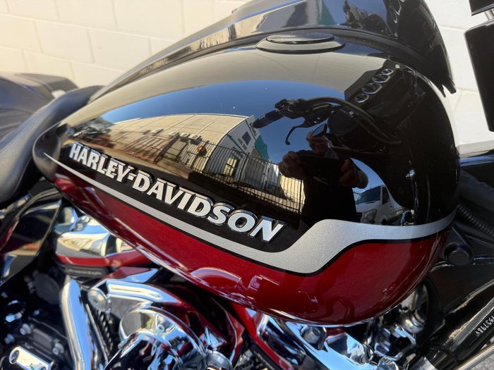 2021 Harley-Davidson CVO Street Glide 117 (FLHXSE) Touring Black