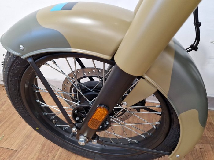 2025 Royal Enfield CLASSIC 350 SIGNALS GREEN