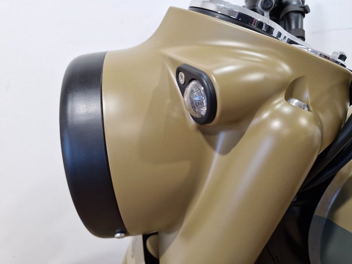 2025 Royal Enfield CLASSIC 350 SIGNALS GREEN