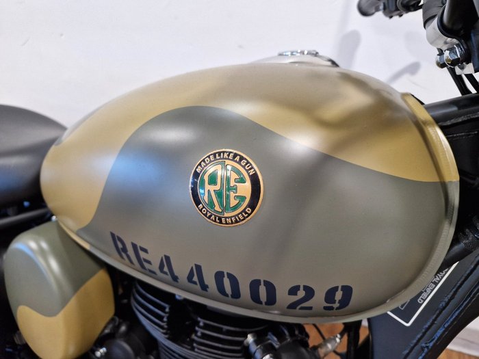 2025 Royal Enfield CLASSIC 350 SIGNALS GREEN